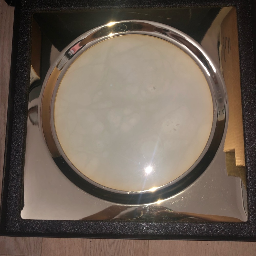 Anna by Rablabs Circulo Tray, Gold Alabaster - Picture 4 of 9